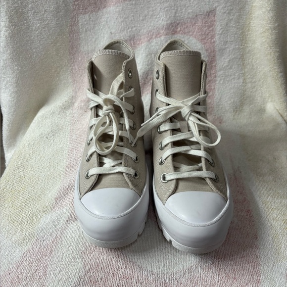 Converse Sand Chuck Taylor All Star Lugged Sneakers Women’s Sz 6 - Picture 2 of 7